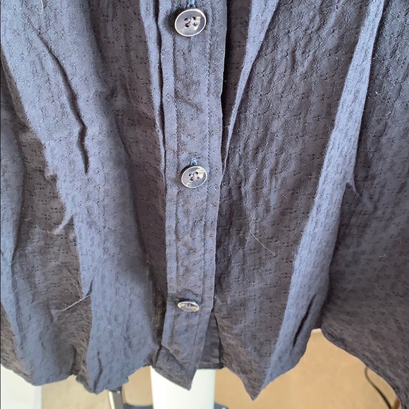⭐️5/$25⭐️ SZ L Eddie Bauer Blouse - Picture 3 of 3